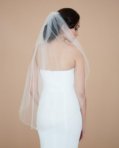 Fingertip Veil with Silver Pencil Edge